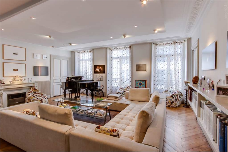 real estate paris 7