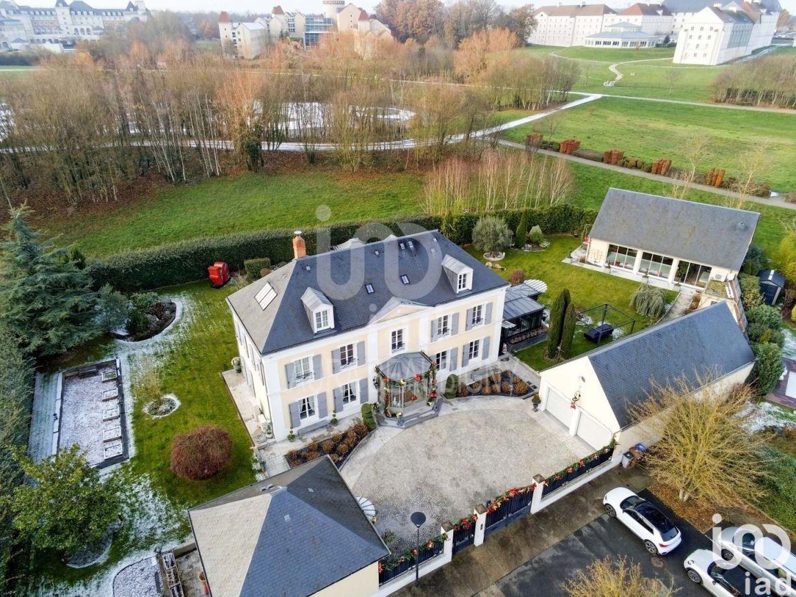 Villa for sale near disney paris